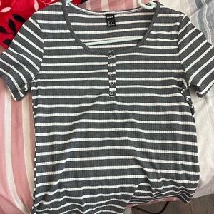 SHEIN Green and White Fitted Short Sleeve Tee